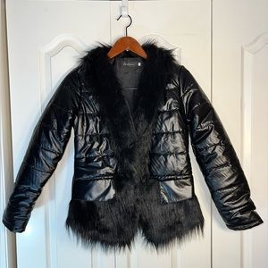 Women’s Furry Puffer Jacket.  No Pockets.  NEW!! Size Medium.
